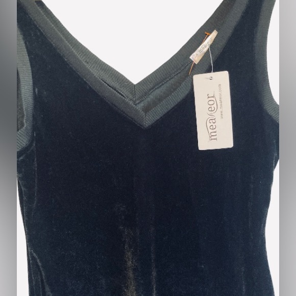 NWT Black Velvet MIDI Dress - Picture 4 of 11